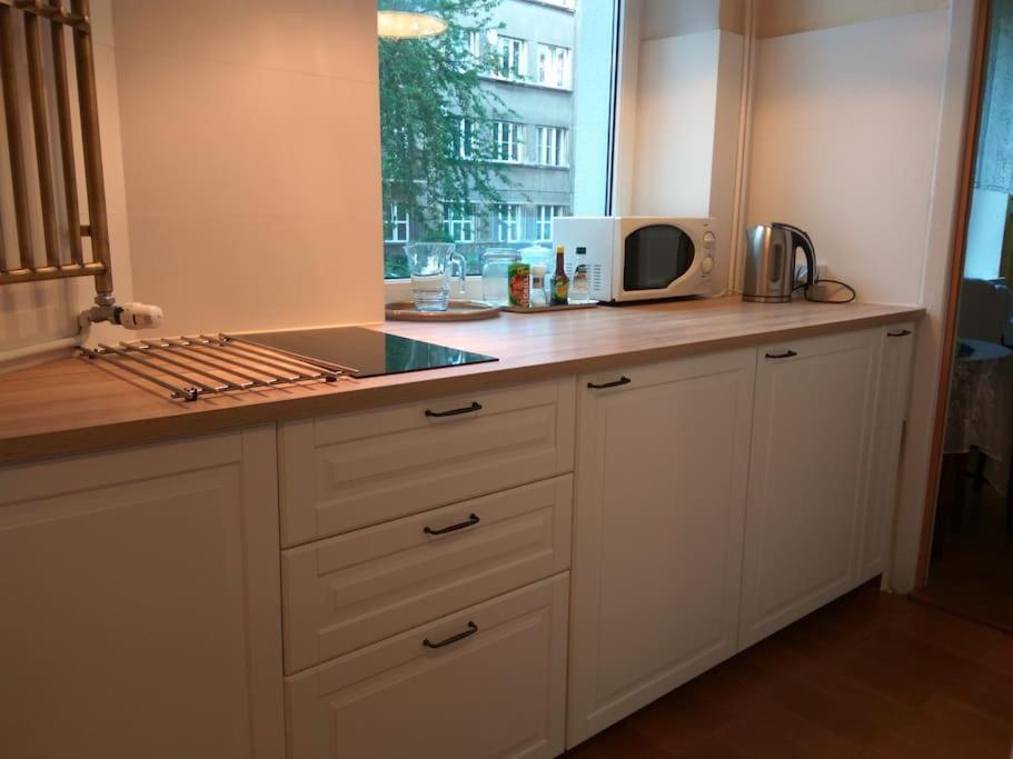 Big Cosy Retro Apt, Free Parking, 15Min Oldtown & Kazimierz - By Homelike Krakow Ngoại thất bức ảnh