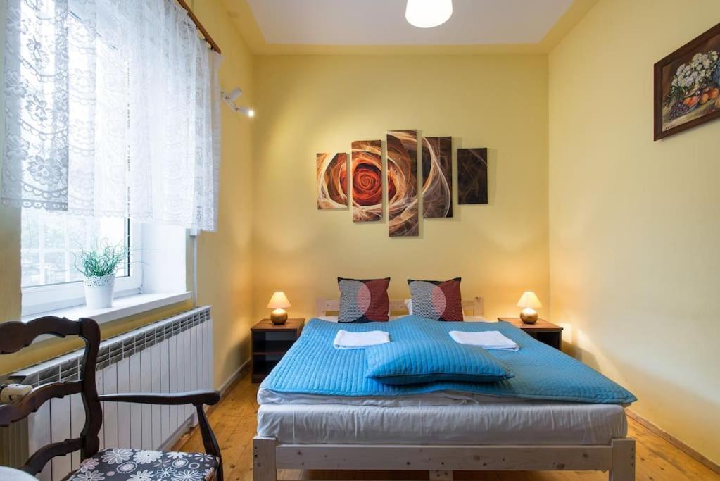 Big Cosy Retro Apt, Free Parking, 15Min Oldtown & Kazimierz - By Homelike Krakow Ngoại thất bức ảnh